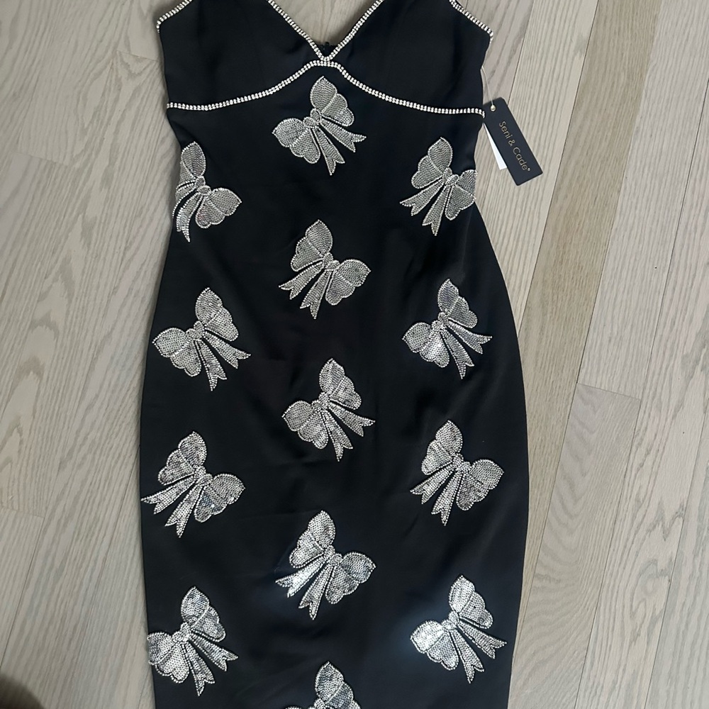 Chic Strapless Black Dress with Silver Bow Details
